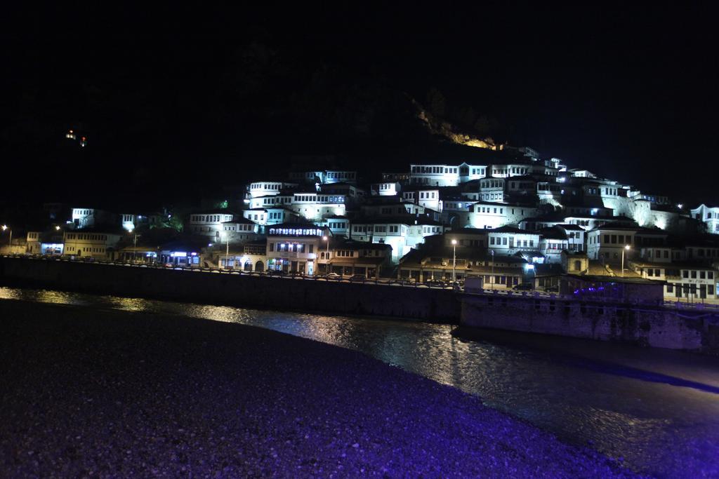 Antipatrea Hotel Берат Екстериор снимка
