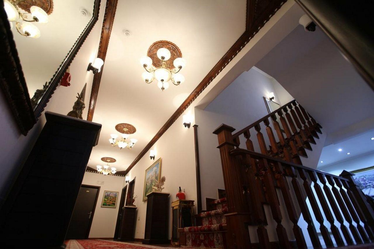 Antipatrea Hotel Берат Екстериор снимка